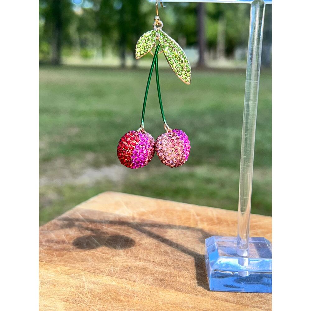 Vintage Pink Beaded Cherry Cluster Drop Earrings Boho Retro Fruit Novelty - Picture 10 of 14